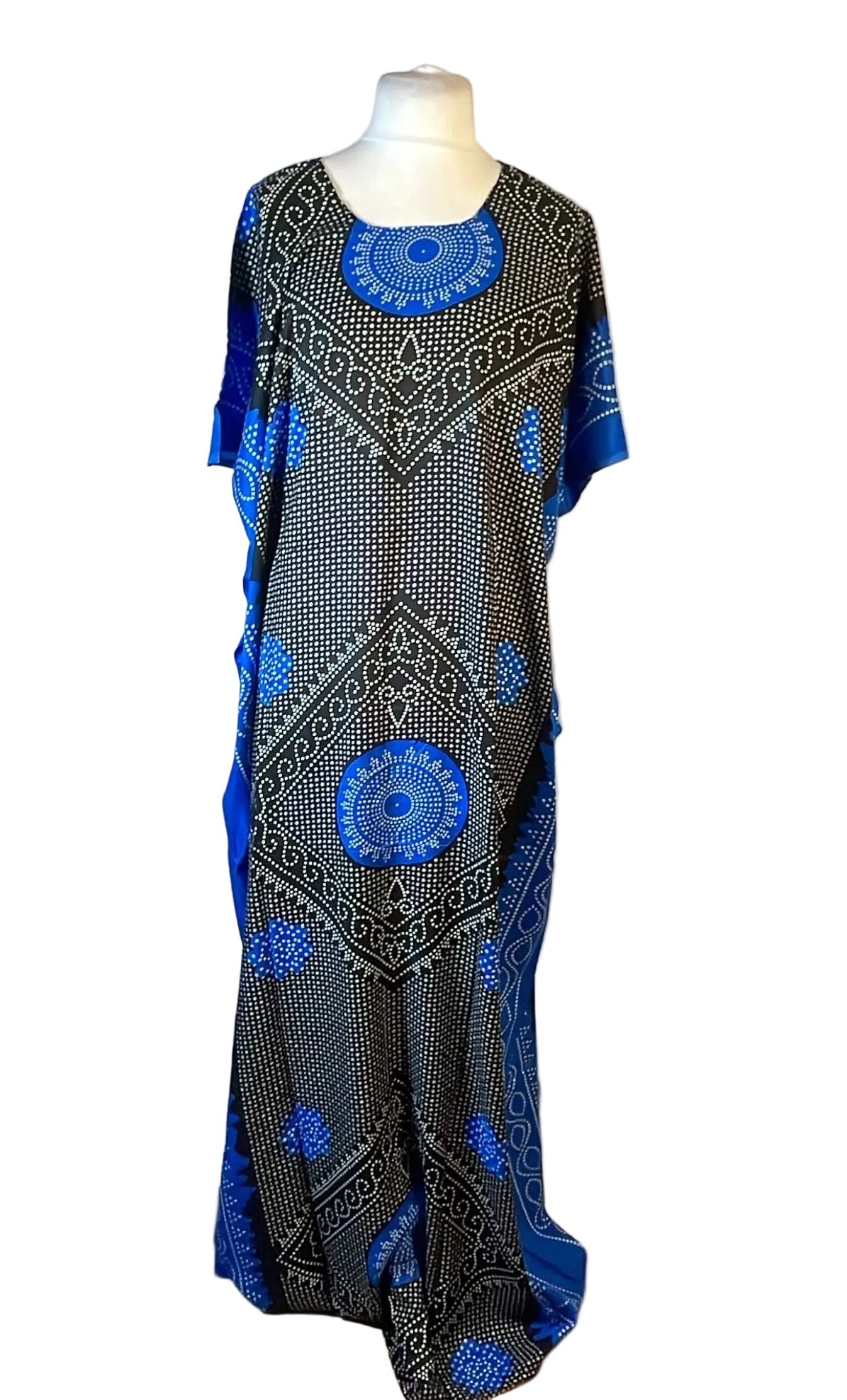 Geometric Dot Print Baati Maxi Dress in Black and White