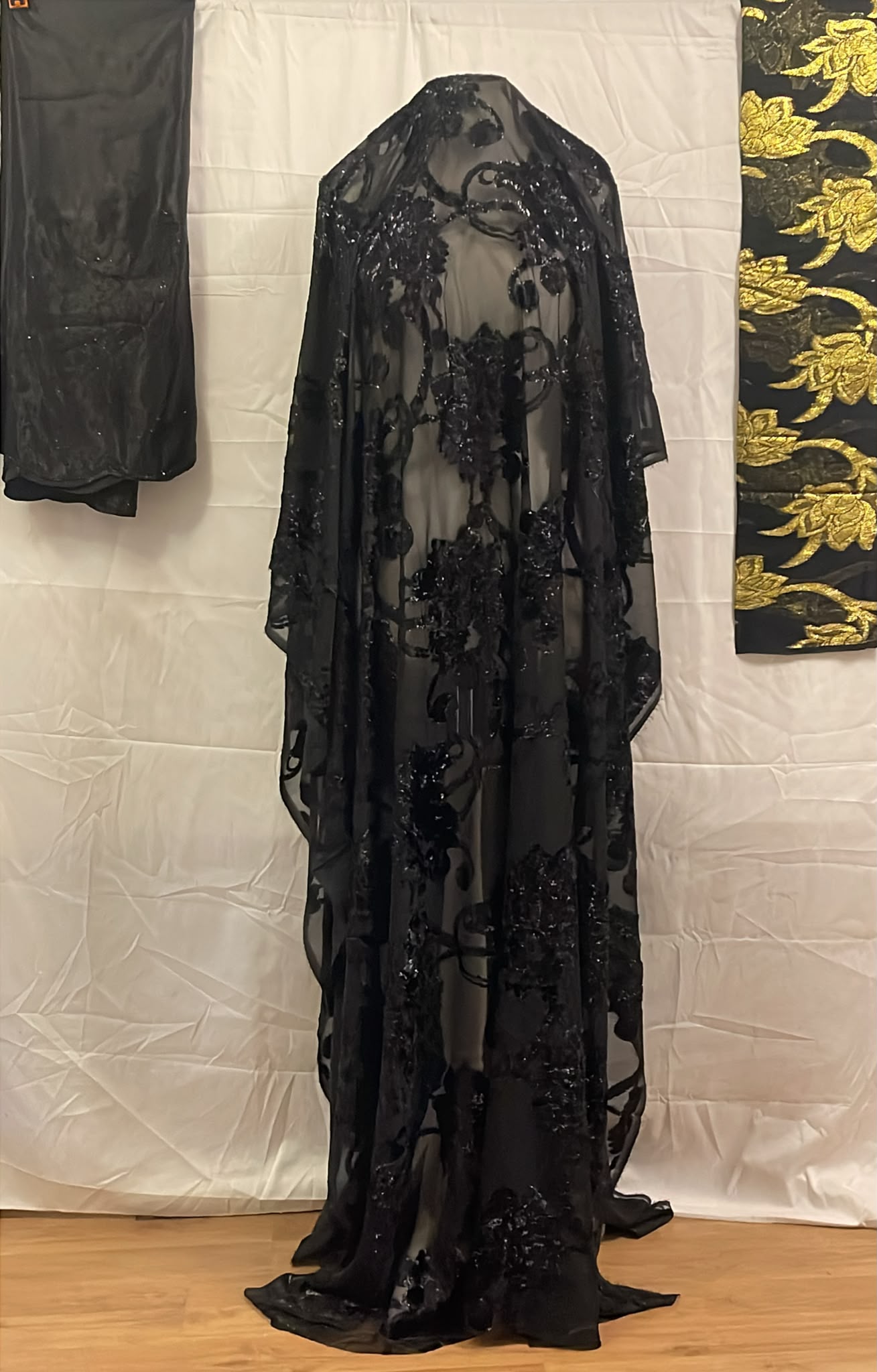 Black Midnight Maqbal Fabric Full
Set – Gorogard & Garbasaar | Unstitched