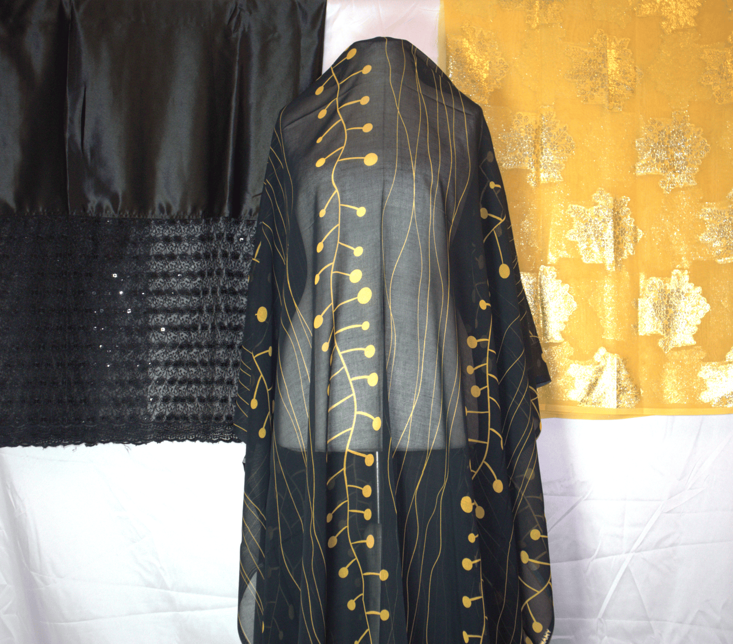 Black German Dirac with gold Spots and yellow Gabsaar