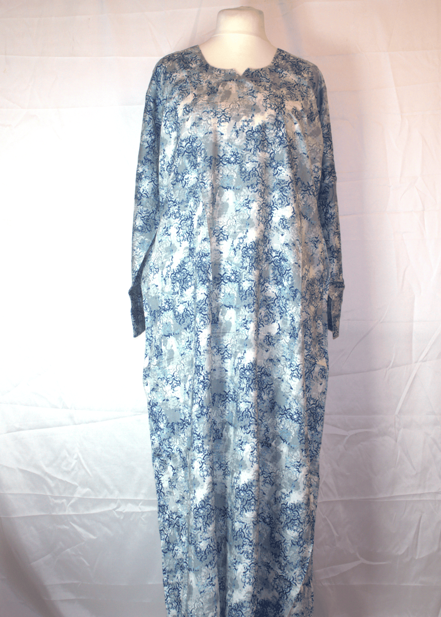 Emirates Jalabeya Traditional Elegant Dress