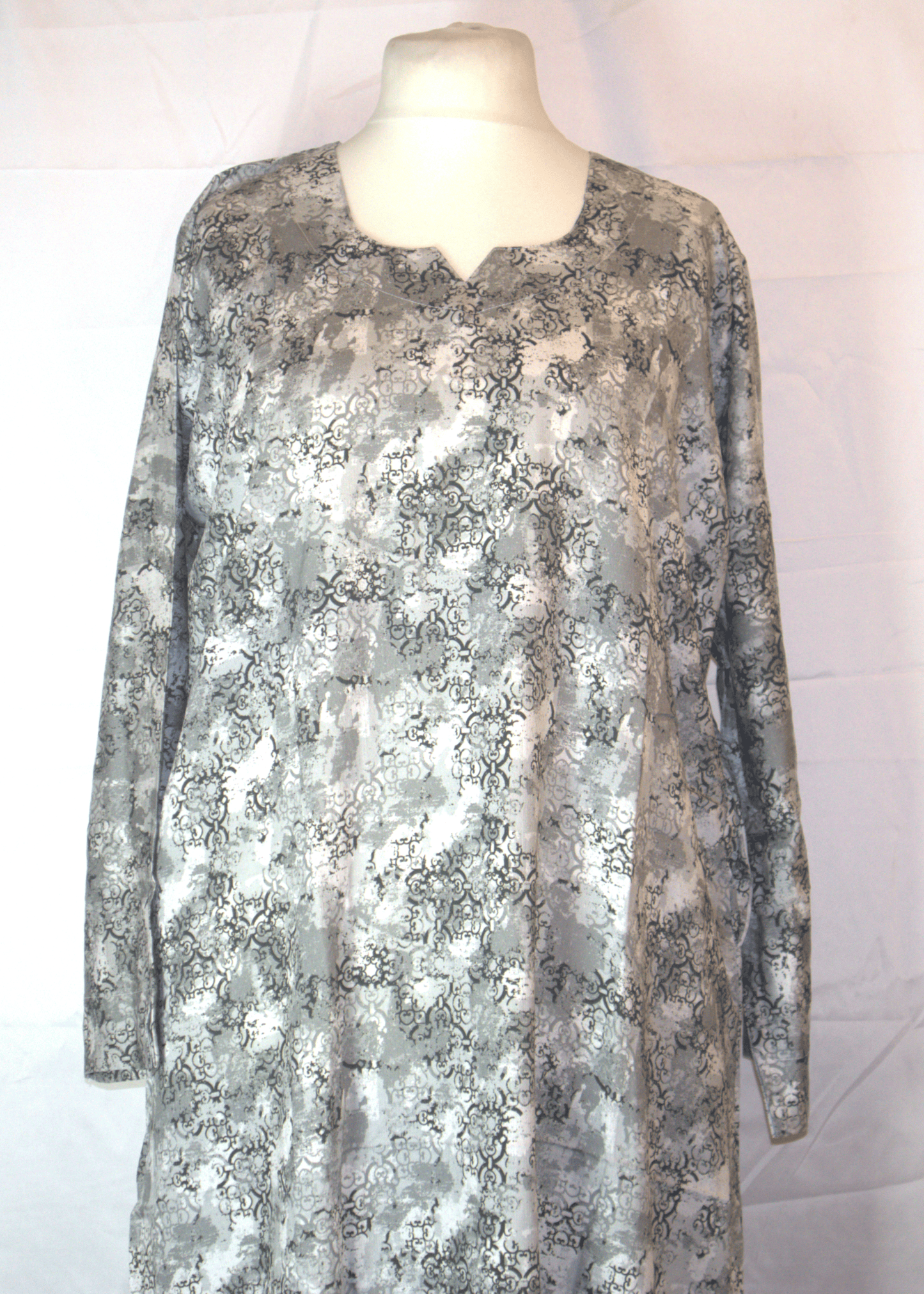Emirates Jalabeya Traditional Elegant Dress