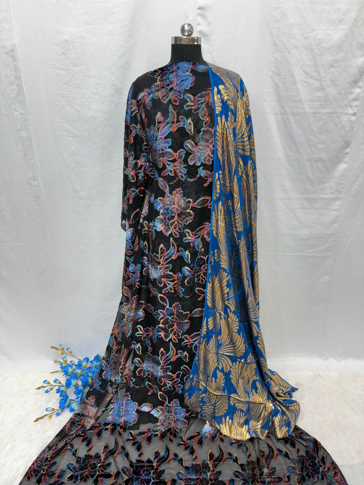 Maqbal Dirac Floral Velvet Full Set – 4 Colours