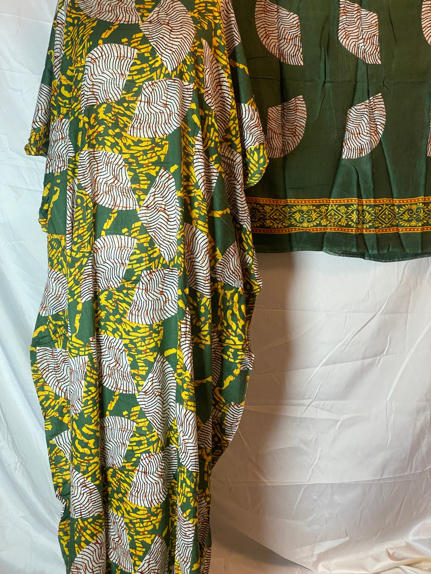 Somali Baati – Green or Purple with Garbasaar