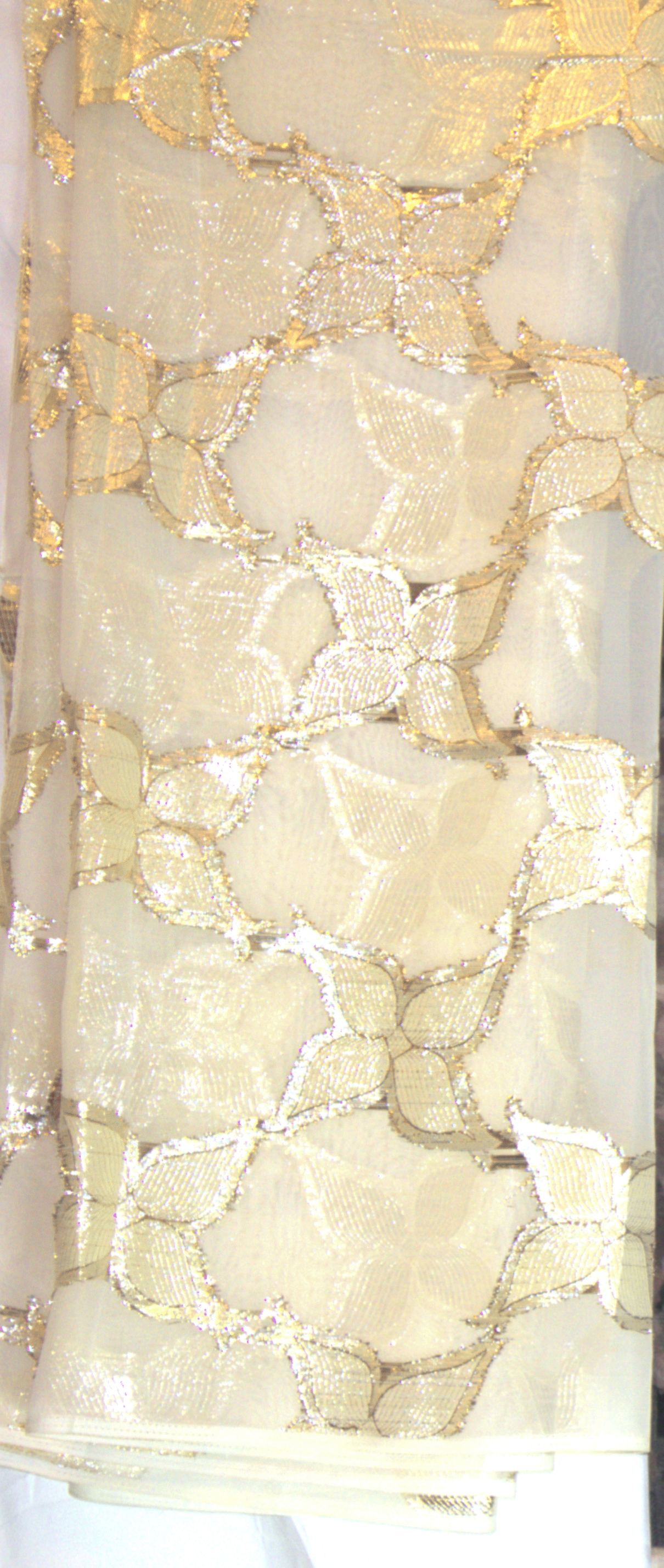 Garbassar fabric with gold and beige marble pattern