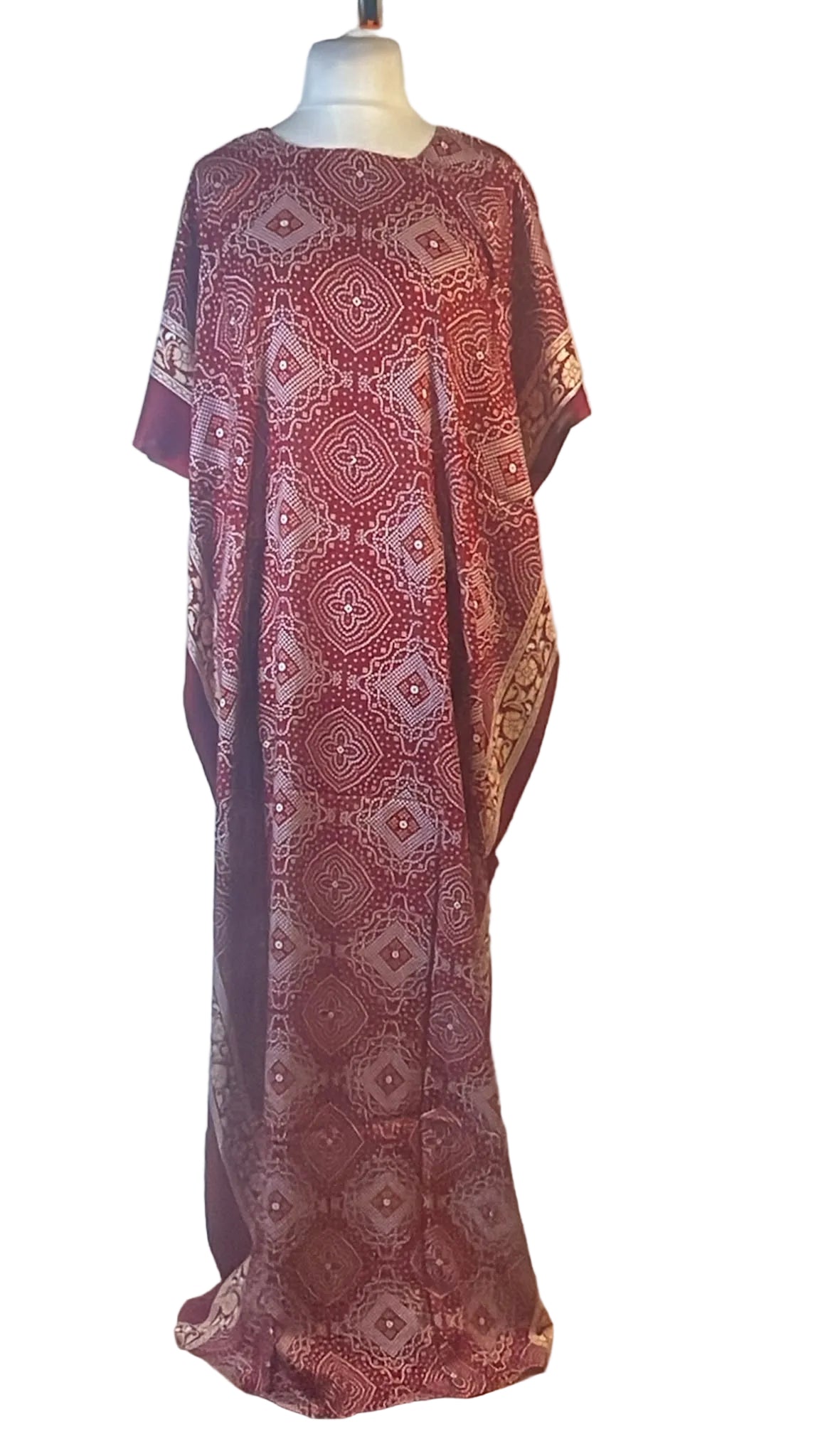 Geometric Medallion Print Baati – Free Size | Burgundy & Brown