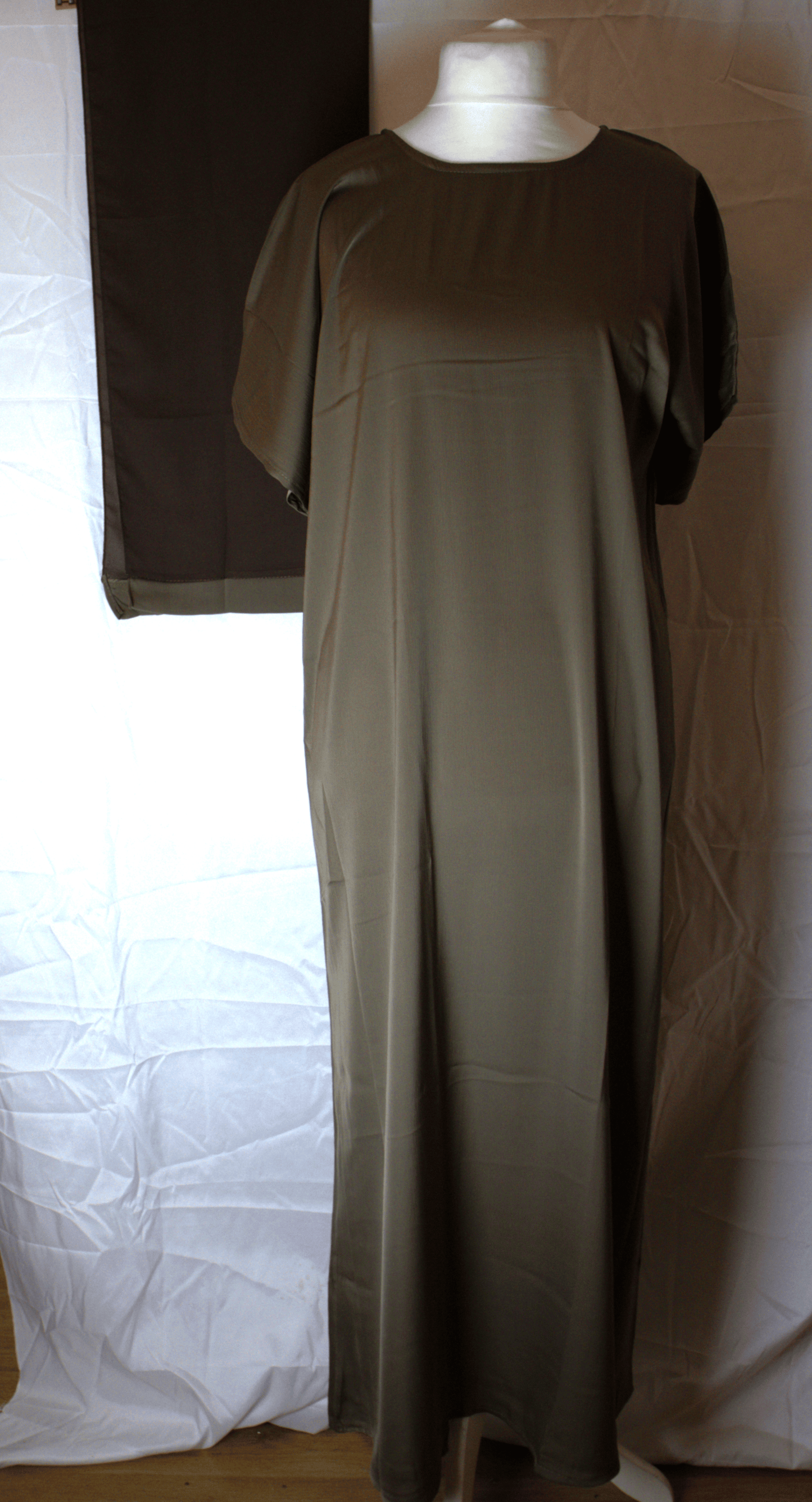 Two-Piece Layered Abaya - Full set with Belt and Headscarf