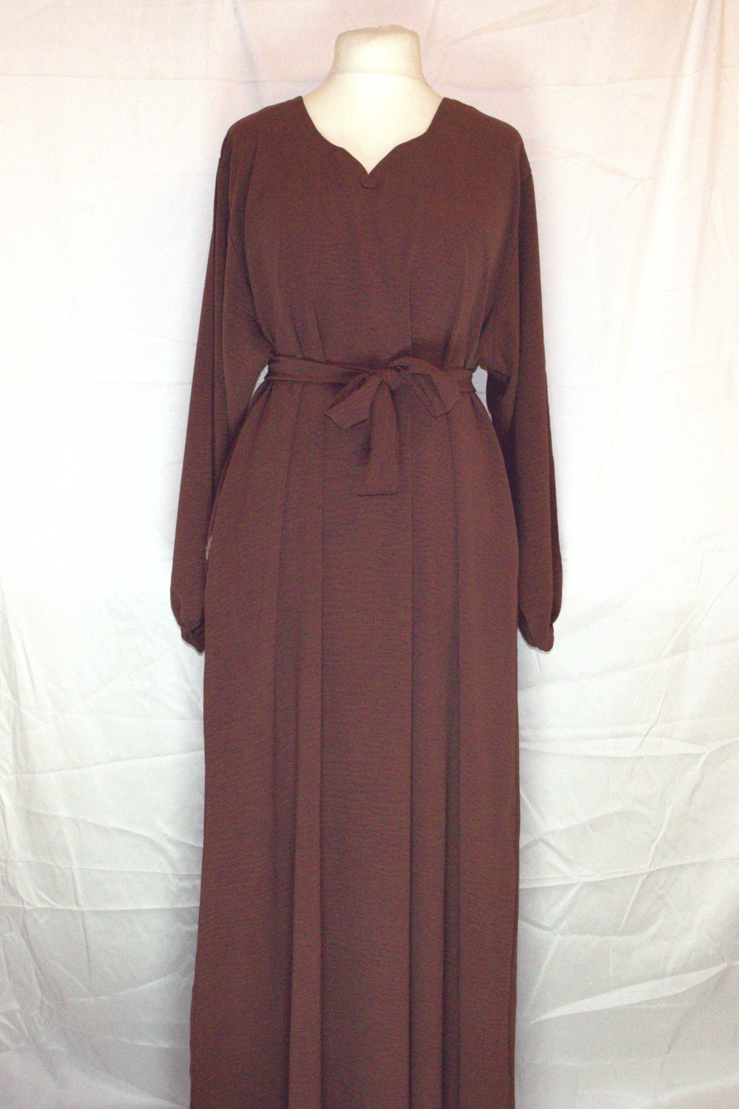 Noor Belted Maxi – Burgundy with Side Pockets