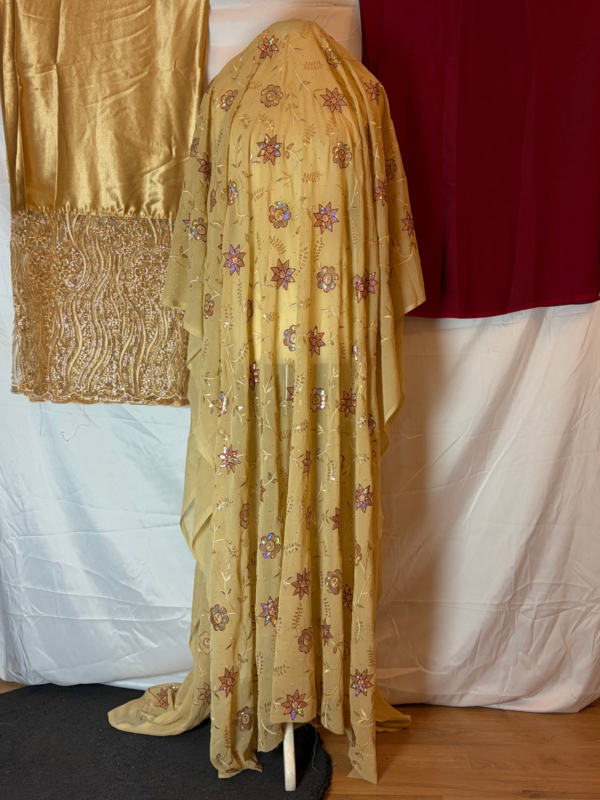 Garbasaar Pattern Maysa Dirac Full Set – Unstitched Fabric with Garbasaar & Gorogard ...