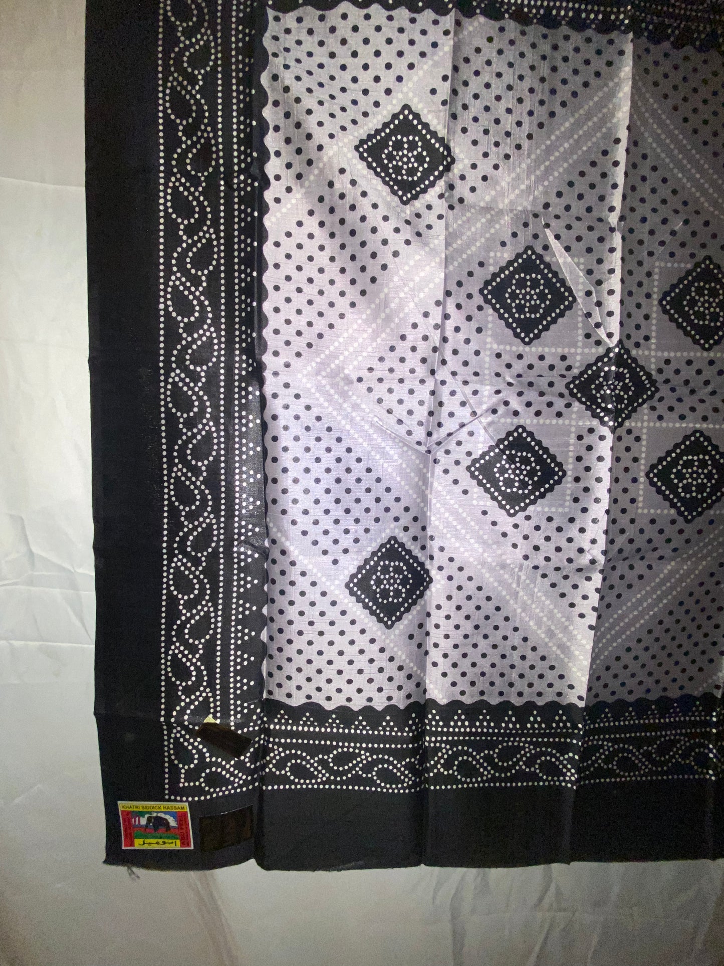 Somali Shaash Black, Silver and Green Silk