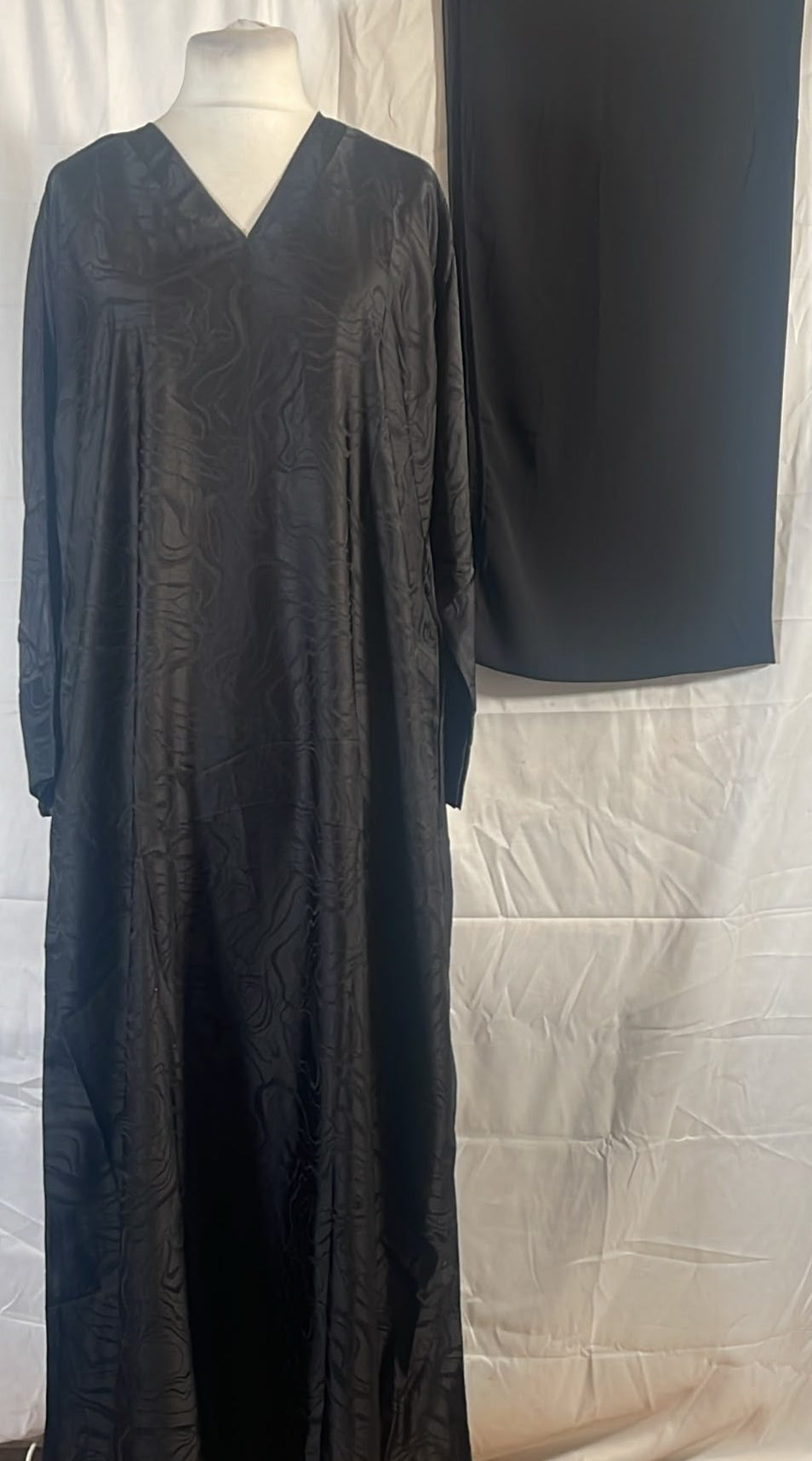 Jacquard Abaya with Scarf