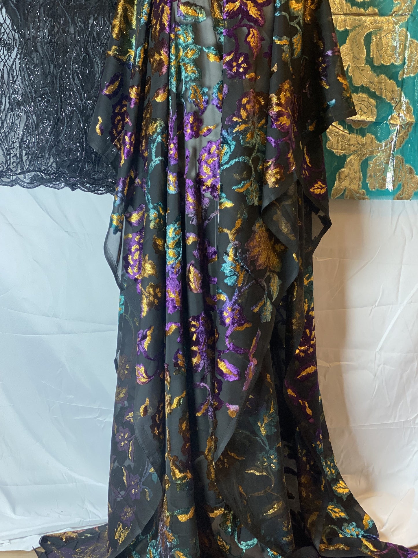 Maqbal Somali Dirac 3-Piece Set – Black Floral Chiffon