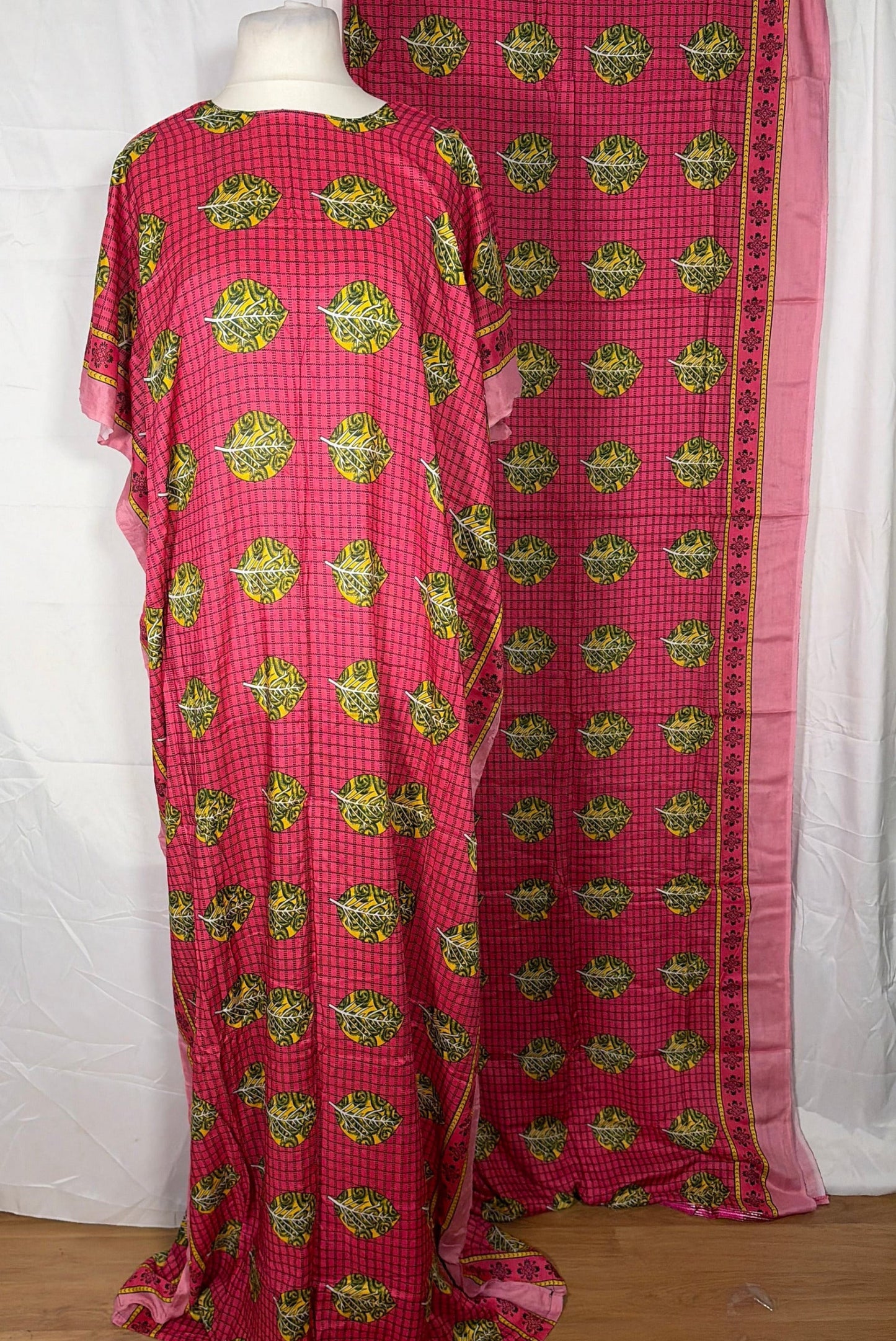 Pink Leaf Print Somali Baati 