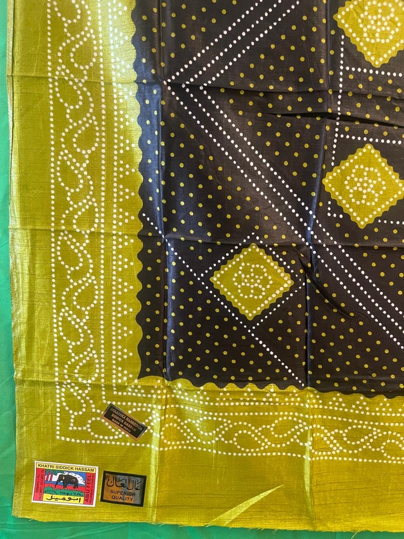 Somali Shaash (Black, White and Light Green Silk)