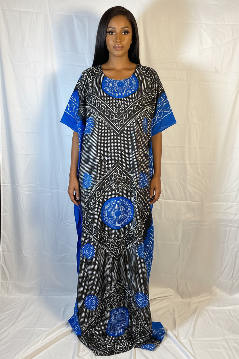Somali Model in Black Geometric Dot Print Baati